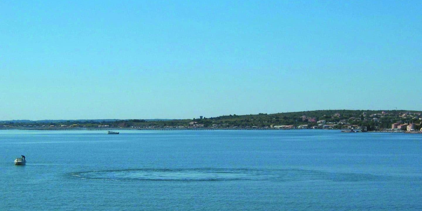 source sous-marine de l'étang de thau